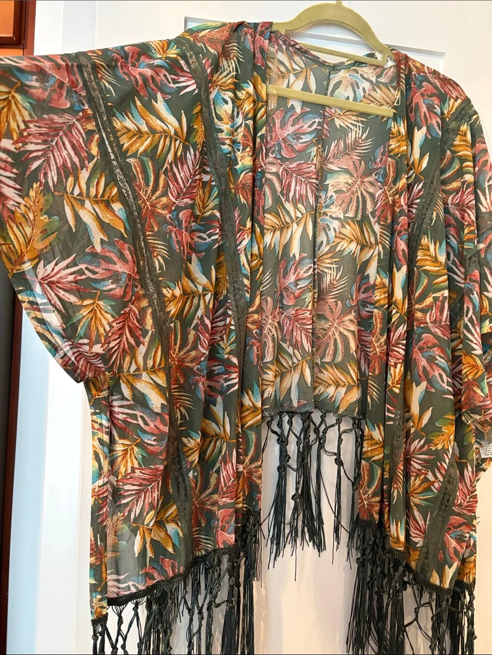 Kimono small will fit up to large